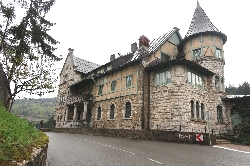 �z�O���[�c���@�w�Z�N���A�`�A���Z