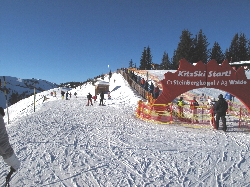 �S���h���̍~���O�ɂ���u�L�b�c�X�L�[�X�^�[�g�v